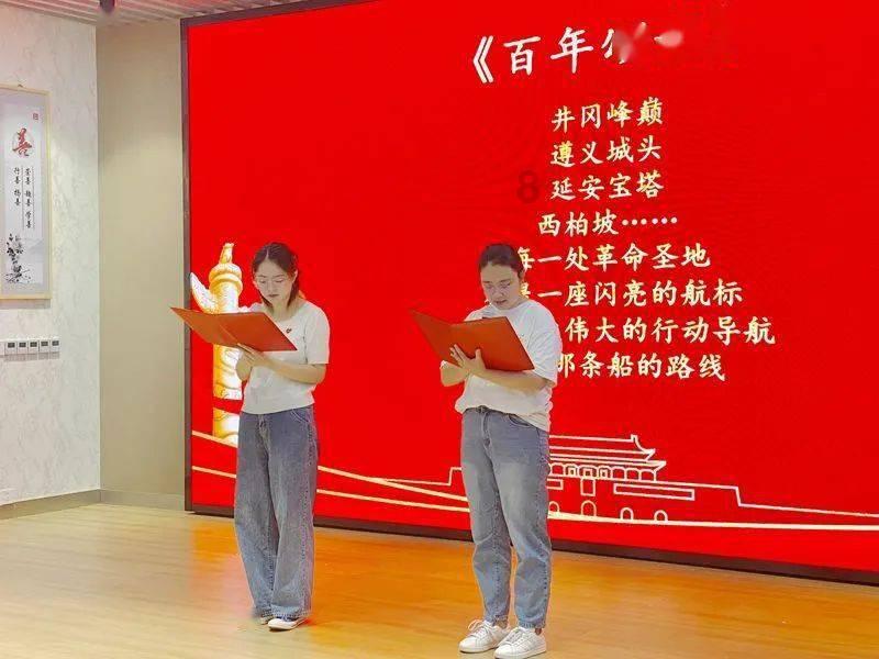 男孩腿被自行车卡住 消防紧急救援助脱险